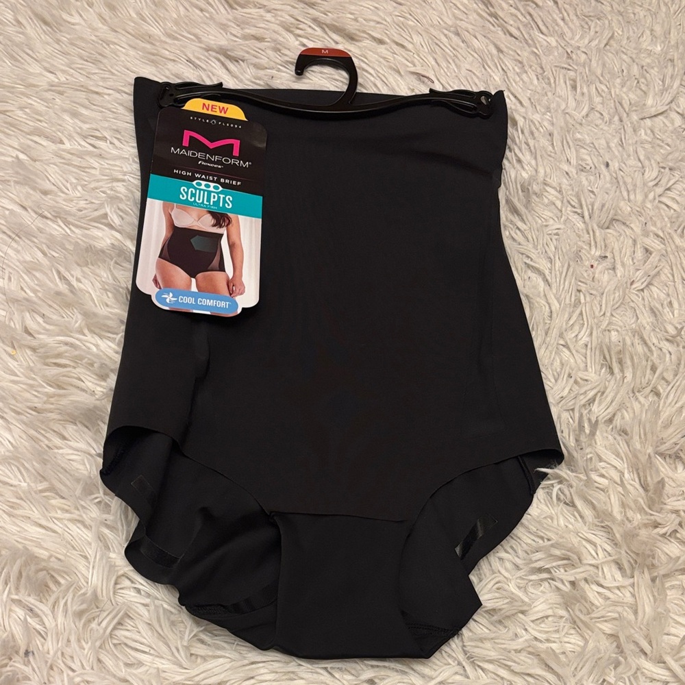 MADENFORM high waist brief sculpts cool comfort size M